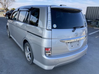 2013 Toyota ISIS Platana