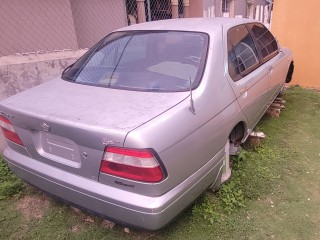 1999 Nissan Bluebird