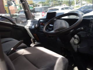 2011 Isuzu Forward