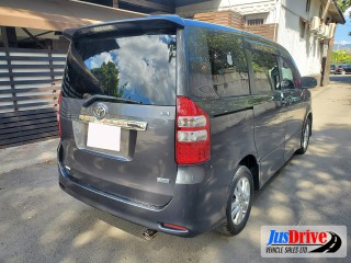 2013 Toyota NOAH for sale in Kingston / St. Andrew, Jamaica