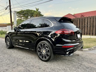 2018 Porsche Cayenne Turbo S