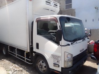 2011 Isuzu ELF