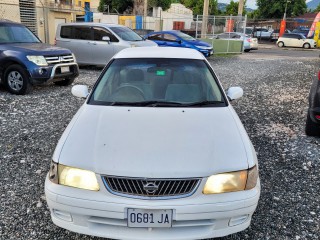 2004 Nissan Sunny