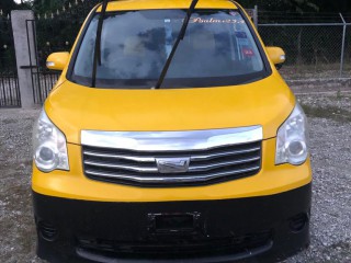 2011 Toyota Noah