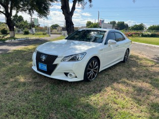 2015 Toyota Crown