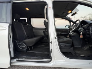 2016 Toyota Noah