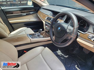 2011 BMW 730i