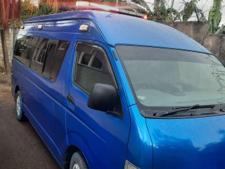 2006 Toyota Hiace