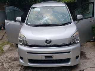 2010 Toyota Voxy for sale in Kingston / St. Andrew, Jamaica