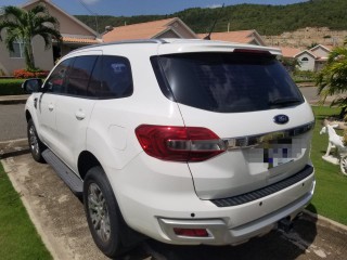 2017 Ford Everest