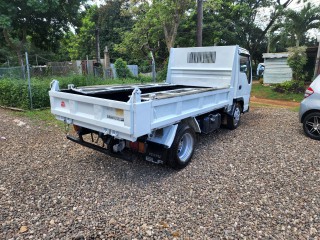 2006 Isuzu Isuzu elf 3 ton tipper trucks