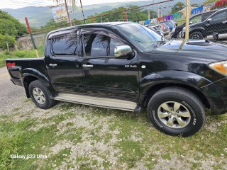 2005 Toyota Hilux