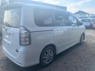 2010 Toyota Voxy ZS for sale in Kingston / St. Andrew, Jamaica