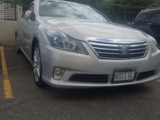 2011 Toyota Crown Hybrid for sale in Kingston / St. Andrew, Jamaica