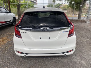 2017 Honda Fit Hybrid for sale in Kingston / St. Andrew, Jamaica