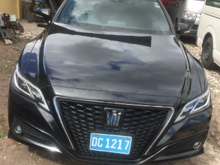 2019 Toyota Crown Hybrid