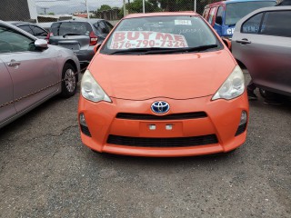 2012 Toyota Aqua hybrid for sale in Kingston / St. Andrew, Jamaica