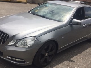 2012 Mercedes Benz E200 7G TRONIC ELEGANCE for sale in Kingston / St. Andrew, Jamaica