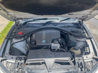 2014 BMW 320i
$2,550,000