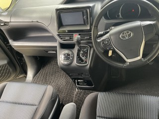 2014 Toyota Voxy