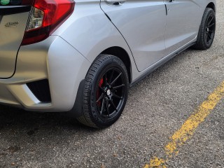 2014 Honda Fit
$1,450,000