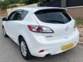 2013 Mazda Axela