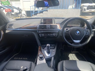 2016 BMW 320