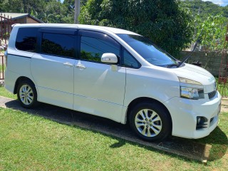 2013 Toyota Voxy for sale in St. James, Jamaica