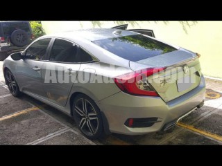 2017 Honda Civic Touring for sale in Kingston / St. Andrew, Jamaica