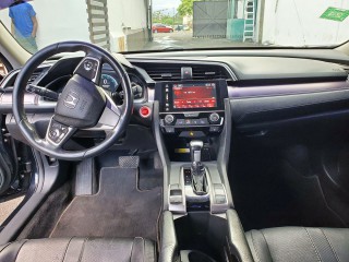 2018 Honda CIVIC touring for sale in Kingston / St. Andrew, Jamaica