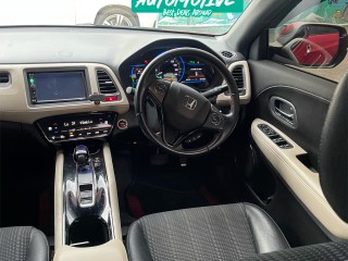 2015 Honda Vezel Z 
$2,390,000