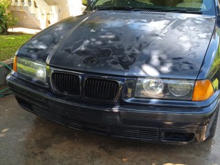 1998 BMW 318i