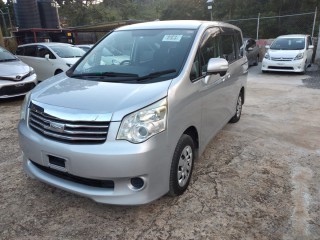 2011 Toyota Noah for sale in Manchester, Jamaica