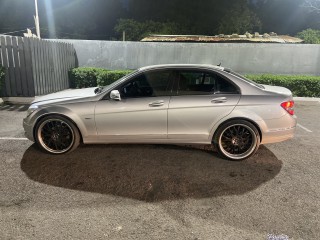 2010 Mercedes Benz C200