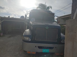 2005 Saturn Eagle international truck head for sale in St. Catherine, Jamaica