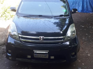 2010 Toyota ISIS platana for sale in Portland, Jamaica