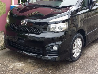 2010 Toyota Voxy ZS Edition 4WD for sale in St. James, Jamaica