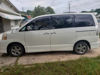 2006 Toyota Voxy for sale in Kingston / St. Andrew, Jamaica