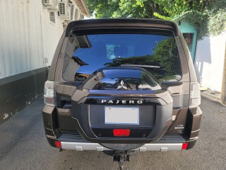 2017 Mitsubishi PAJERO
$4,390,000