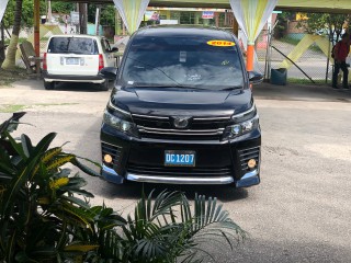 2014 Toyota Voxy for sale in Kingston / St. Andrew, Jamaica