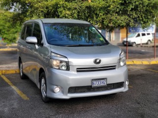 2009 Toyota Voxy for sale in Manchester, Jamaica