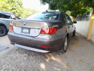 2005 BMW 530i