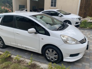 2013 Honda Fit shuttle for sale in Kingston / St. Andrew, Jamaica