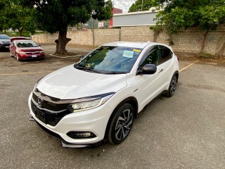 2018 Honda Vezel RS 
$3,800,000