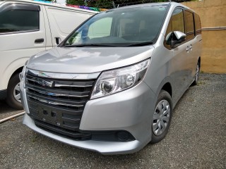 2014 Toyota Noah for sale in Kingston / St. Andrew, Jamaica