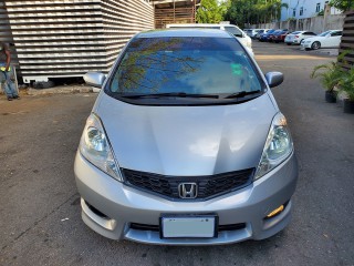 2014 Honda FIT SHUTTLE 
$990,000