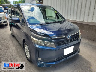 2014 Toyota VOXY HYBRID for sale in Kingston / St. Andrew, Jamaica