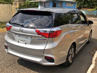 2016 Honda Fit Shuttle