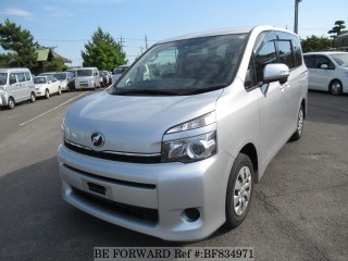 2013 Toyota Voxy for sale in Kingston / St. Andrew, Jamaica
