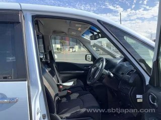 2014 Nissan Serena Hybrid Highway Star